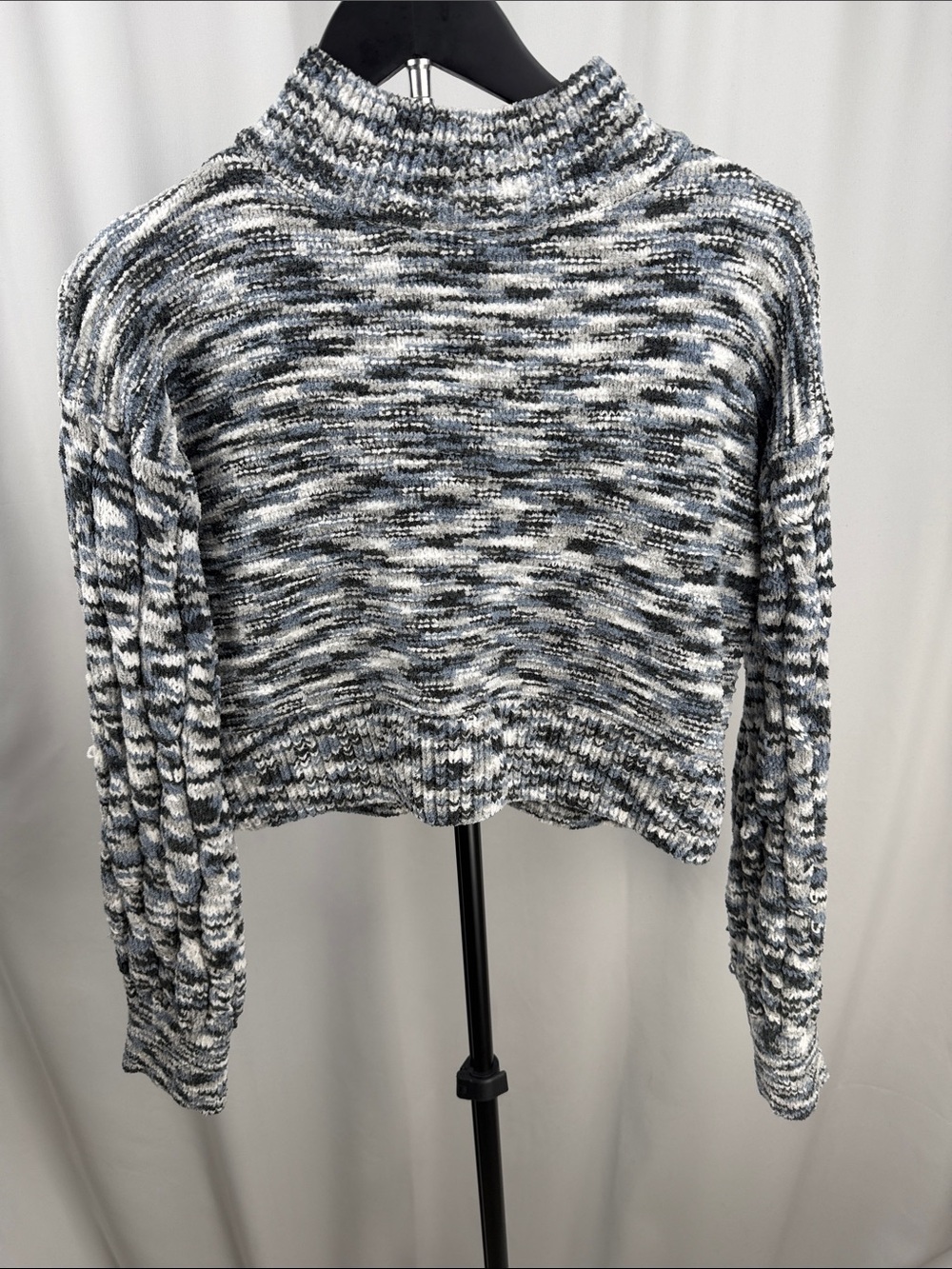 Hippie Rose Blue Gray Chenille Mock Neck Cropped Sweater Size M